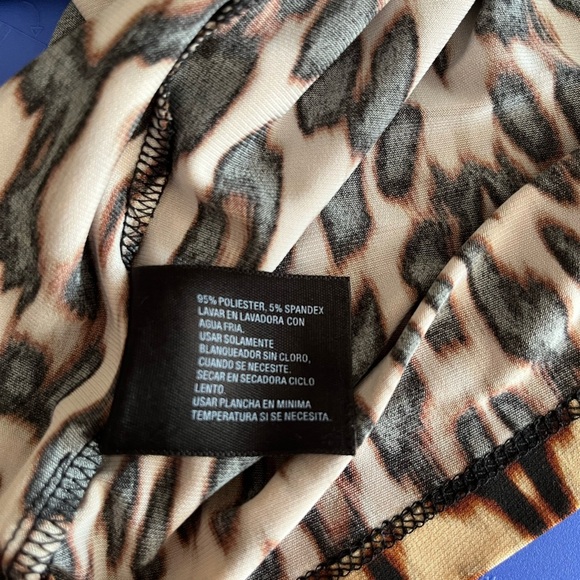 Animal Print Top - Picture 5 of 7